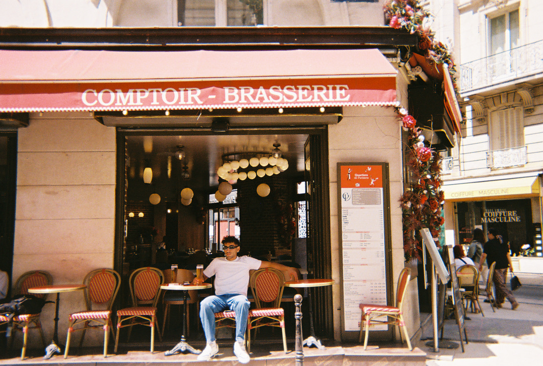 Paris cafe
